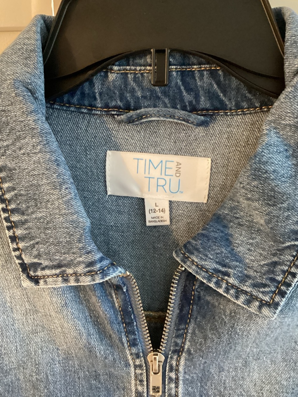 Time and Tru Medium Blue Denim Zip Jacket - Picture 2 of 3